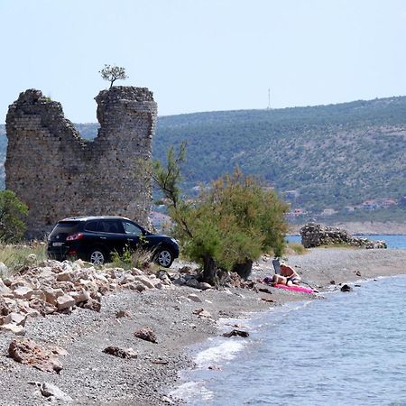 Apartments With A Parking Space Starigrad, Paklenica - 6431 المظهر الخارجي الصورة