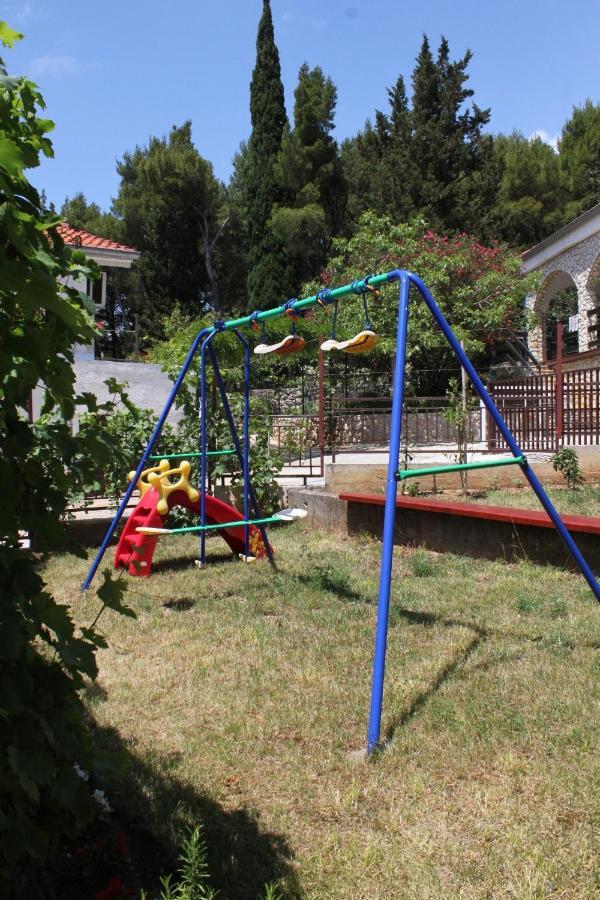 Apartments With A Parking Space Starigrad, Paklenica - 6431 المظهر الخارجي الصورة