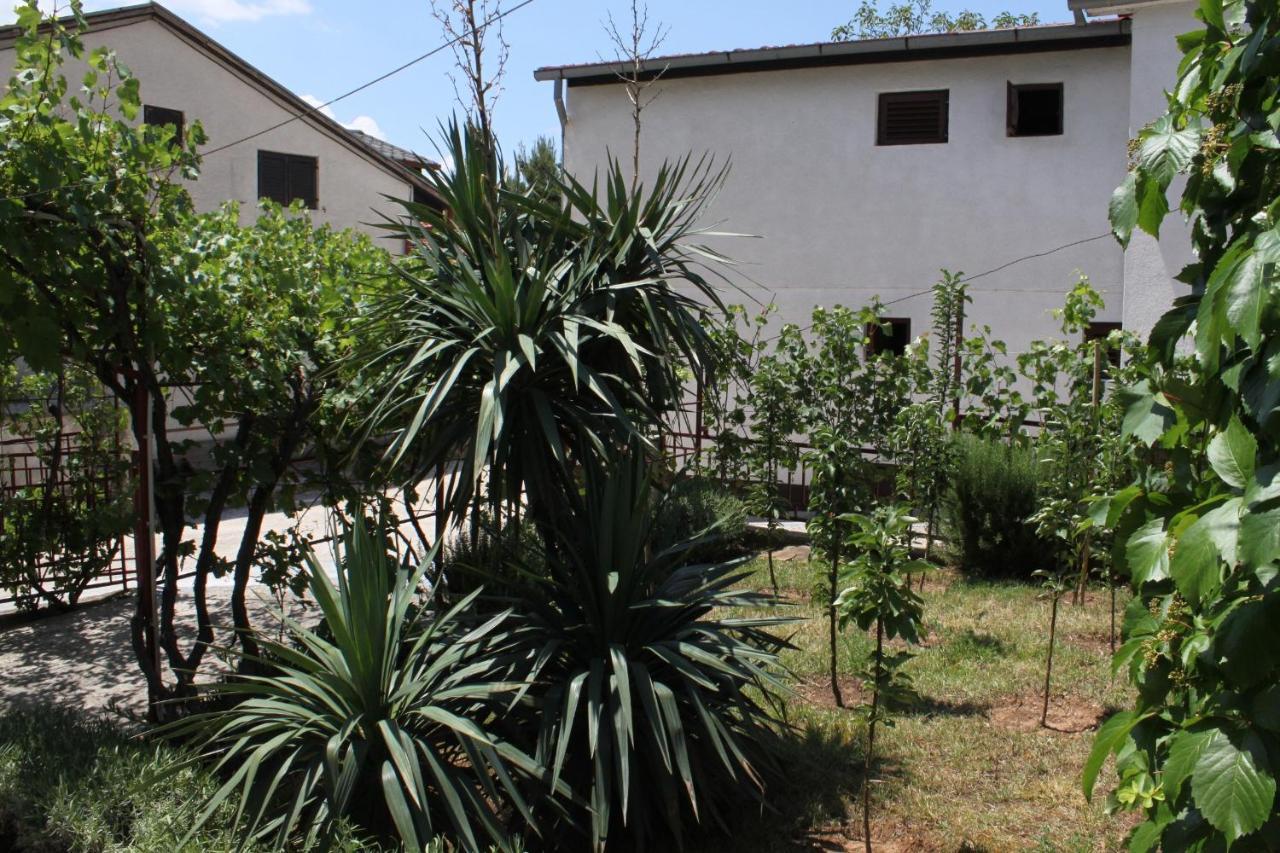 Apartments With A Parking Space Starigrad, Paklenica - 6431 المظهر الخارجي الصورة